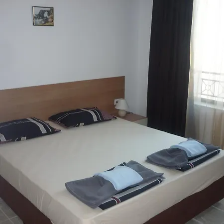 Ganozliev's In Kavatsi Area 索佐波尔