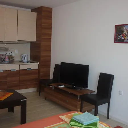 Ganozliev's In Kavatsi Area 公寓 *